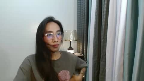 Snapshot of l4dyt4m4yo chatting on 27, 3, 2026 UrAsianCutiii3 online show from 27, 3, 2026