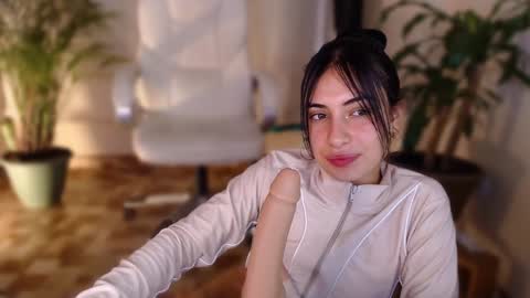 l_e_a online show from 4, 12, 2024