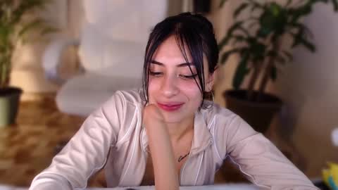 l_e_a online show from 4, 12, 2024