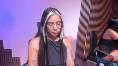 Snapshot of la_monitora chatting on 25, 4, 2026 T A T I A N A online show from 25, 4, 2026