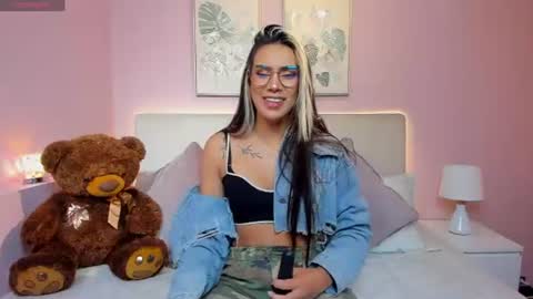 Snapshot of la_monitora chatting on 8, 7, 2026 T A T I A N A online show from 8, 7, 2026