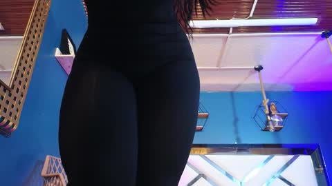 Cris  online show from 9, 10, 2025