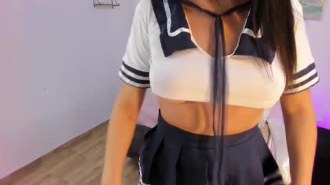  L A R A   online show from 24, 10, 2025