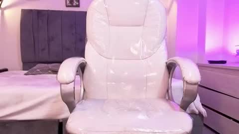 Snapshot of laara_croft chatting on 21, 2, 2026 L A R A online show from 21, 2, 2026