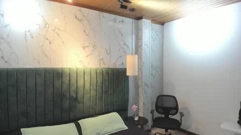 Snapshot of labrinthteasing chatting on 1, 2, 2026 labrinthteasing online show from 1, 2, 2026