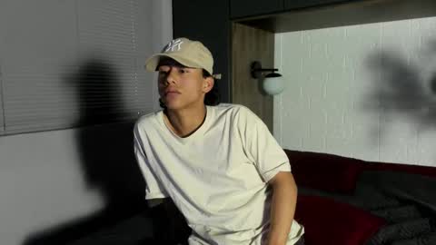 Snapshot of labrinthteasing chatting on 7, 2, 2026 labrinthteasing online show from 7, 2, 2026