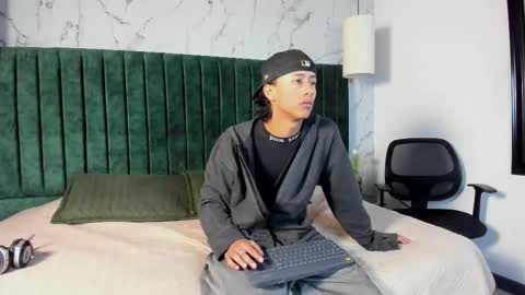 Snapshot of labrinthteasing chatting on 10, 2, 2026 labrinthteasing online show from 10, 2, 2026