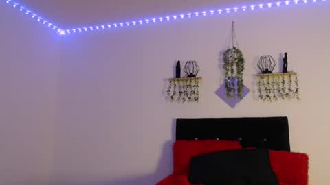 labrinthteasing online show from 7, 4, 2026