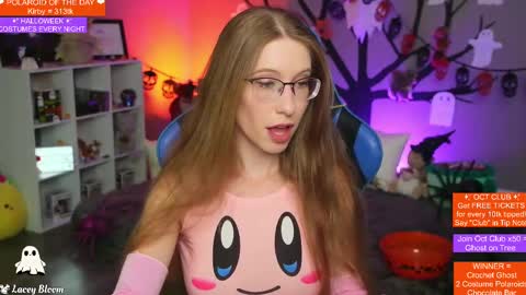 Lacey Bloom online show from 27, 10, 2025