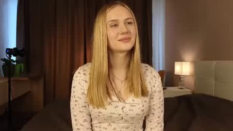 Snapshot of lachelleellwanger chatting on 27, 6, 2026 Kate online show from 27, 6, 2026
