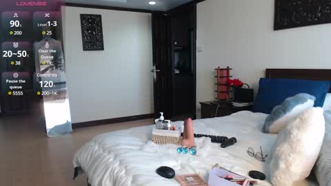 Mia online show from 5, 3, 2025