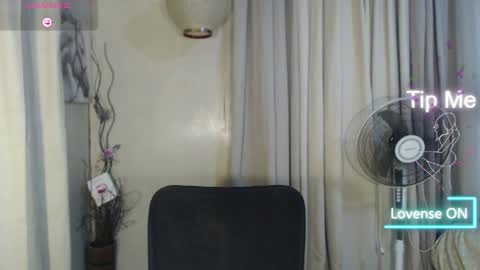 Snapshot of lady_bitxh chatting on 28, 4, 2026 gongx13 my IG online show from 28, 4, 2026