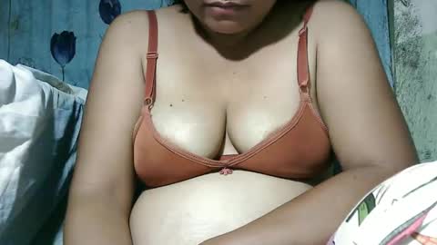 Snapshot of lady_love063 chatting on 18, 1, 2026 lady_love063 online show from 18, 1, 2026