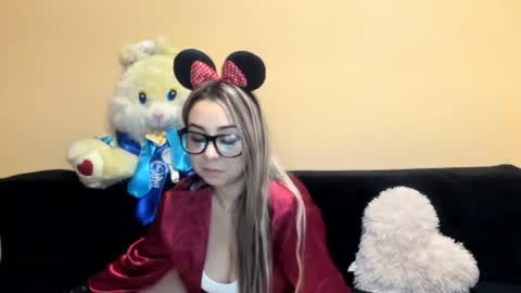 Snapshot of lady_lyanna chatting on 3, 11, 2025 Lady Lyanna online show from 3, 11, 2025