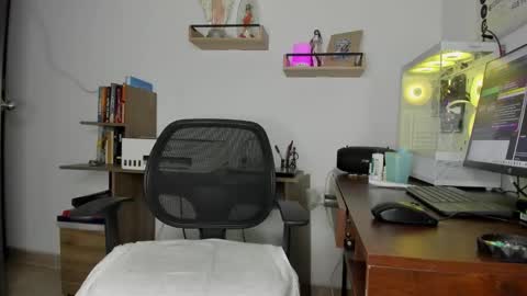 Snapshot of lady_sophie01 chatting on 20, 9, 2025 Sophie online show from 20, 9, 2025