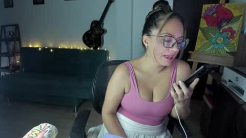 Snapshot of lady_sophie01 chatting on 4, 10, 2025 Sophie online show from 4, 10, 2025