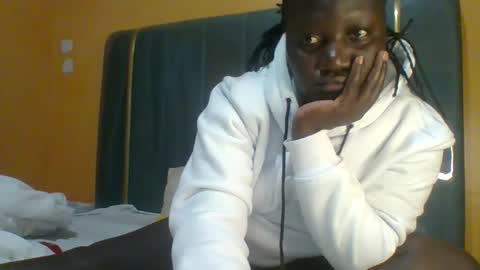 Snapshot of ladyblossoms19 chatting on 18, 4, 2026 lindah32 online show from 18, 4, 2026