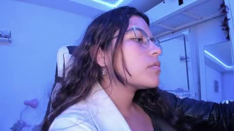 Snapshot of ladybrown_16 chatting on 25, 4, 2026 Lady online show from 25, 4, 2026