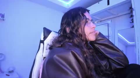 Snapshot of ladybrown_16 chatting on 13, 6, 2026 Lady online show from 13, 6, 2026