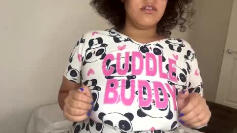 Snapshot of ladycinnabon chatting on 4, 12, 2024 Stephanie online show from 4, 12, 2024