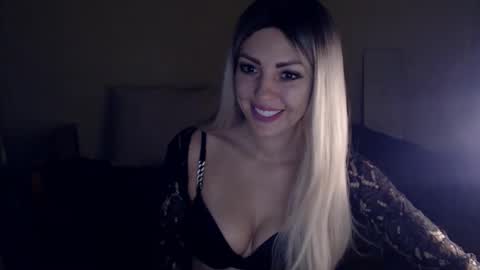 Monika online show from 7, 1, 2025