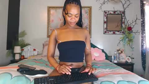 Snapshot of ladynono7 chatting on 10, 9, 2025 FruitOfEden online show from 10, 9, 2025