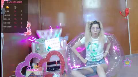 Skinnygirl online show from 18, 3, 2026