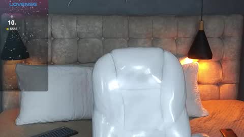    online show from 18, 12, 2025