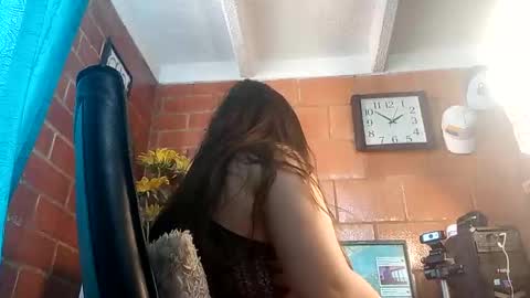 Snapshot of laia_hadid chatting on 17, 11, 2025 laia_hadid online show from 17, 11, 2025