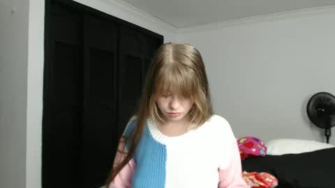 lailacuteee online show from 11, 11, 2025