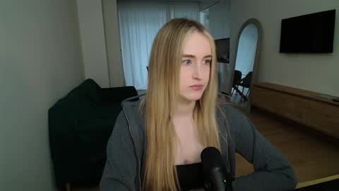 lailatoks - TIP 100 tks  get all my videos 22 VIDEOS SQUIRT PUSSY DILDO online show from 28, 3, 2026