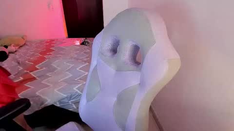 Snapshot of lain_t chatting on 24, 9, 2025 lain_t online show from 24, 9, 2025