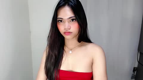 laire online show from 4, 4, 2026