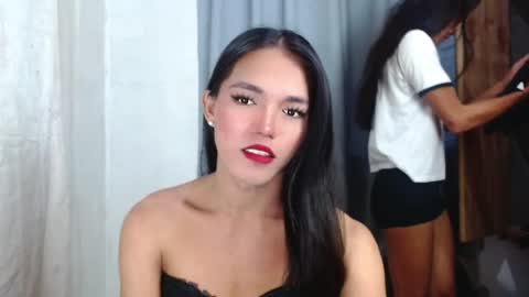 Snapshot of lala_moves chatting on 4, 8, 2026 Joxie online show from 4, 8, 2026