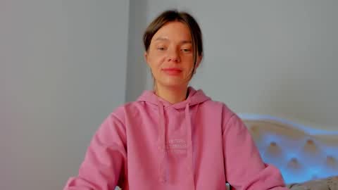 Snapshot of lallie_ chatting on 4, 3, 2026 Lallie online show from 4, 3, 2026
