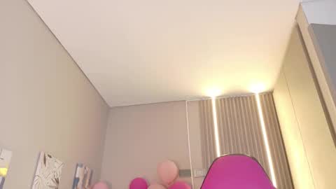 Laura online show from 20, 11, 2025