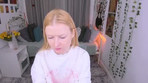 Laly online show from 4, 1, 2025