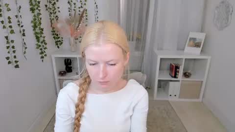 Laly online show from 24, 7, 2026