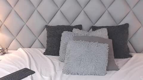 Snapshot of lalycastro chatting on 5, 2, 2025 Laly Castro online show from 5, 2, 2025