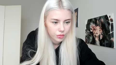 Erika online show from 15, 10, 2025