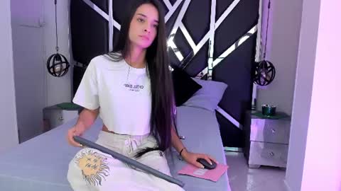 lana_rhoaades online show from 22, 6, 2026