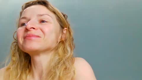 Lana online show from 21, 9, 2025