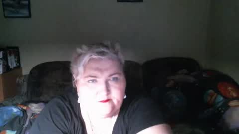 lanacat555 online show from 28, 1, 2025