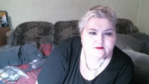lanacat555 online show from 11, 3, 2025