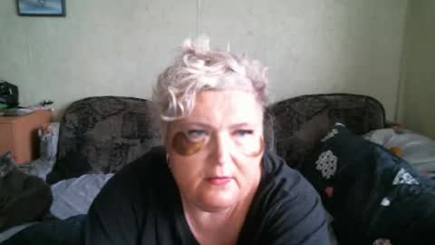 lanacat555 online show from 2, 12, 2025