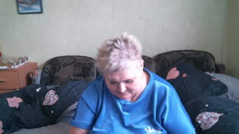 lanacat555 online show from 8, 4, 2026