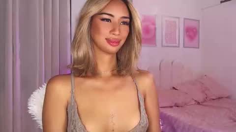 Snapshot of lanadel_hilton chatting on 12, 9, 2025 Lana online show from 12, 9, 2025