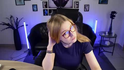 Snapshot of lanafitch chatting on 11, 6, 2026 lana online show from 11, 6, 2026