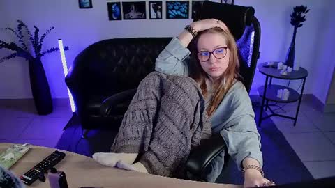 Snapshot of lanafitch chatting on 27, 6, 2026 lana online show from 27, 6, 2026