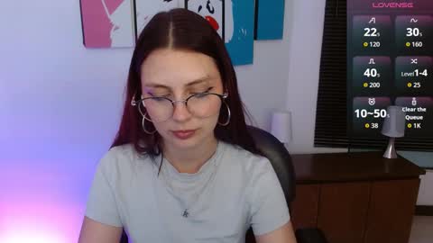 Alana Garcia  online show from 18, 9, 2025